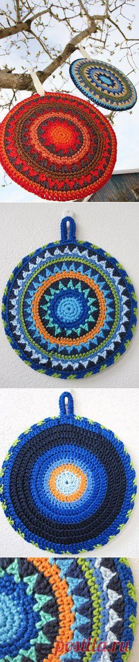 Замечательная яркая прихватка крючком Автор схемы: Anne Paul - Для уюта в доме