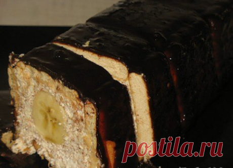 Творожный домик из печенья. Вкусный, быстрый и нежный десерт без выпечки! - Советы и Рецепты Ингредиенты: — 16 шт квадратного галетного или песочного печенья — 1-2 банана — 300 г жирного творога — 2 столовые ложки сметаны — 1/2 стакана сахара — щепотка соли — ванильный сахар — тертый на мелкой терке шоколад или какао — 1 стакан молока для смачивания печенья Приготовление: Творог перетереть через сито, добавить сметану, соль, …