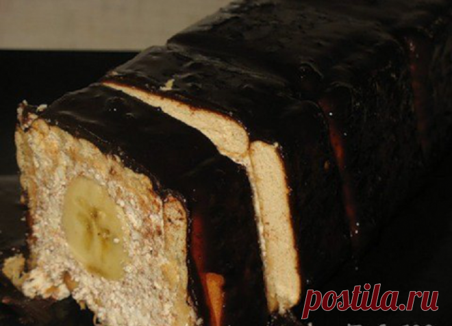 Творожный домик из печенья. Вкусный, быстрый и нежный десерт без выпечки! - Советы и Рецепты Ингредиенты: — 16 шт квадратного галетного или песочного печенья — 1-2 банана — 300 г жирного творога — 2 столовые ложки сметаны — 1/2 стакана сахара — щепотка соли — ванильный сахар — тертый на мелкой терке шоколад или какао — 1 стакан молока для смачивания печенья Приготовление: Творог перетереть через сито, добавить сметану, соль, …