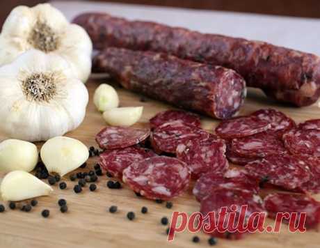 Домашняя сыровяленая колбаса с коньяком получается вкусной и ароматной.  Ингредиенты:  говядина — 1,5 кг  свиная грудинка... Кулинарная книга - Мой Мир@Mail.ru Домашняя сыровяленая колбаса с коньяком получается вкусной и ароматной.  Ингредиенты:  говядина — 1,5 кг  свиная грудинка...  Кулинарная книга в социальной сети Мой Мир