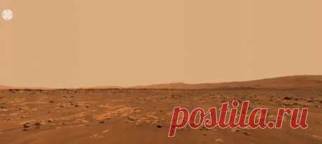 NASA Марсоход Perseverance продолжает выполнение своей мисси на Красной планете. Он удалился от места высадки и сейчас находится близ кратера Йезеро. Ученые полагают, что ранее тут было обширное озеро, имевшее значительные запасы воды. Задачи, стоящие перед марсоходом, значительны и амбициозны, но пока никто не сомневается в том, что он успешно выполнит намеченное. Недавно стало известно о получении нового панорамного изображения марсианской поверхности при помощи штатной стереовизионной…