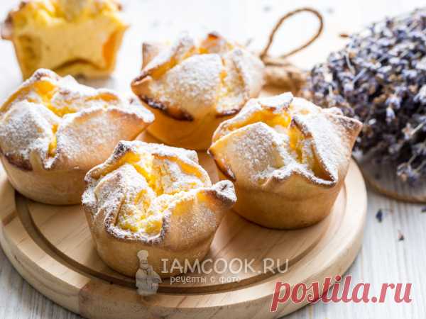 Итальянские пирожные «Соффиони» — рецепт с фото Пирожные любви - так называют их итальянцы. Выпекаются они сразу с начинкой из рикотты. Вместо рикотты можно взять творог.