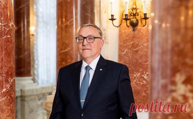 Посол России в Вене рассказал о вызове в МИД Австрии и жестком заявлении. Россия не наносит удары по гражданским объектам в отличие от украинской армии, заявил российский посол в Вене Дмитрий Любинский в своем Facebook (принадлежит Meta — организация признана экстремистской и запрещена в России).