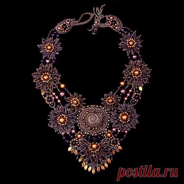 Zoya Gutina. Колье из бисера