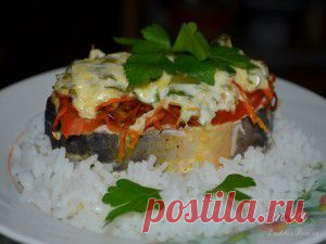 Готовим вкусно: Запеченная горбуша под шубкой.