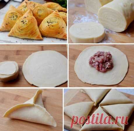 🌮Самса узбекская слоеная🥟 🌮Самса узбекская слоеная🥟 Самса - это узбекские пирожки из слоеного или простого теста с начинкой из мяса и лука. Настоящая узбекская самса, делается из баранины, рецепт ее совсем не сложен. Я готовила самсу по-узбекски из разного мяса говядины, свинины и баранины и всегда получалось очень вкусно!