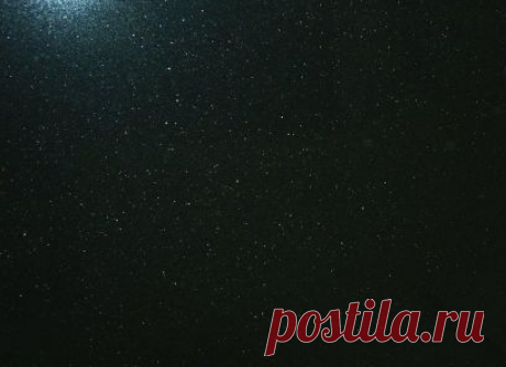 Продажа гранита Блэк Галакси
Гранит Absolute Black является одним из наиболее популярных видов черного гранита. Его особенностью является мелкозернистая структура и отсутствие посторонних включений, что делает черный цвет этого природного камня насыщенным и эффектным. В наличии 3500 м2!!! 

Абсолютно черный насыщенный цвет данного вида материала дает широкие возможности дизайнерам: он может сочетаться с любым другим оттенком.