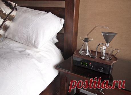 Продолжаем искать идеи подарков, которые можно сделать близким на новогодние праздники. В сегодняшней подборке — полезные, забавные или необычные мелочи для дома