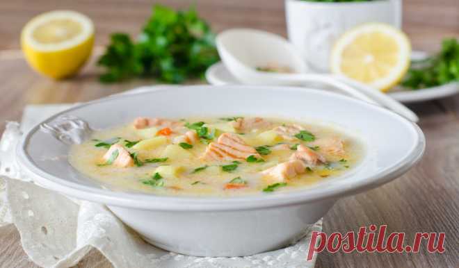 Суп из рыбных консервов с сыром - Лайфхакер Рыбный суп из консервов — вкусное и очень простое блюдо, изюминку которому придаёт сыр. Попробуйте приготовить вместо привычных мясных вариантов.