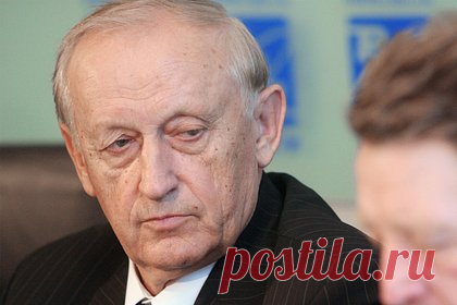 Бывшего главу «Мотор-Сич» заподозрили в содействии ДНР. Бывшего главу украинского завода «Мотор Сич» Вячеслава Богуслаева заподозрили в содействии Донецкой народной республике (ДНР). Об этом сообщили в офисе генерального прокурора Украины. По данным следствия, в декабре 2017 года Богуслаев организовал хозяйственную деятельность Снежнянского машиностроительного завода в ДНР.