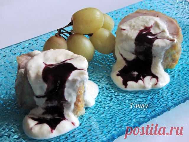 Куриные рулетики с творожным сыром под двумя соусами | Кошкин дом