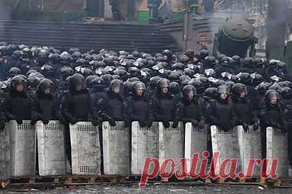Lenta.ru: Бывший СССР: Украина: В центр Киева стали стягивать силовиков --  Рать государства!?