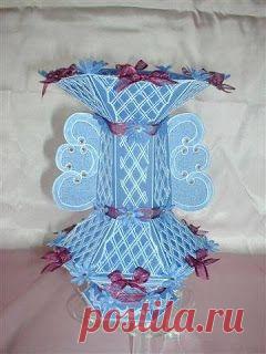 Вазы в технике парчмент крафт.