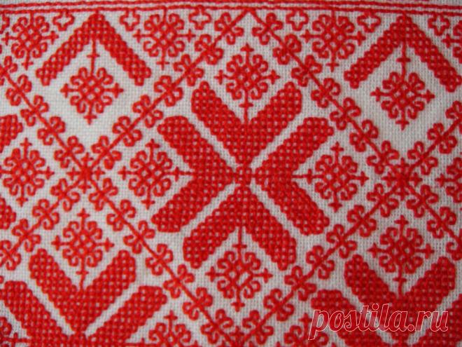 Роспись или блекворк по-русски - древняя двусторонняя вышивка