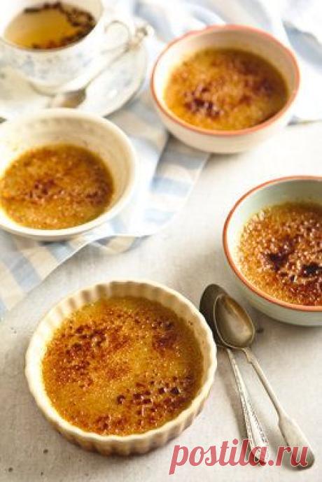 Десерт Крем брюле с чаем Earl Grey

Такой десерт нельзя не любить! Крем брюле - триумфальное завершение любого праздничного меню!

Коллега Джейми Оливера уже известная вам Джемма Королева кексов покажет, как просто приготовить великолепный десерт.
В этот раз готовит с английским акцентом - с чаем Earl Grey.