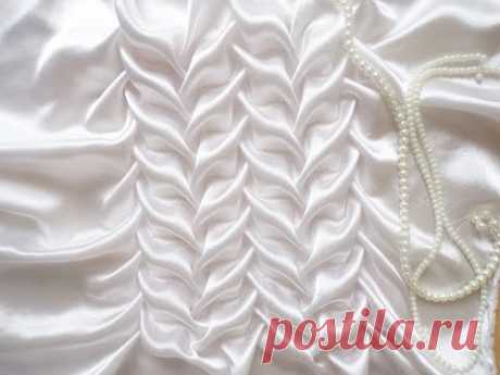 Canadian smocking,Beautiful fabric manipulation technique.