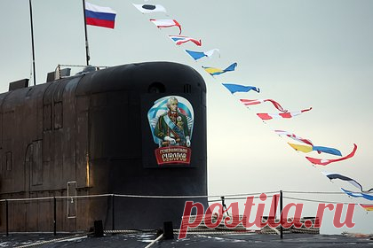 Подлодка «Генералиссимус Суворов» прибыла на базу флота. Атомная подводная лодка (АПЛ) «Генералиссимус Суворов» проекта 955А «Борей-А», которая покинула Северный флот в конце августа, прибыла на базу Тихоокеанского флота. На Камчатке состоялась торжественная встреча АПЛ стратегического назначения. Подлодки проекта 955А несут баллистические ракеты «Булава».