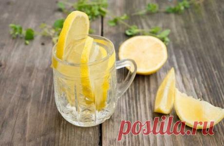 МАГИЧЕСКИЙ ЖИРОСЖИГАЮЩИЙ НАПИТОК ДЛЯ ПОХУДЕНИЯ 

#wildfireomsk #тренировка #тренажерныйзал #ЗОЖ #ZOG #спортэтожизнь #фитнес#спорт #худееем #качаемся #омск #фитнесомск #gym #fitness

Ингредиенты :
5 лимонов 
1-литровая вода 

Приготовление: 
Возьмите 5 лимонов и нарежьте каждый из них на половину. Теперь выжмите сок из лимонов. 
Теперь в 1 литр воды добавьте всю лимонную кожуру, которую мы сохранили выше. Кипятим ее в течение 10-15 минут. 
Через 15 минут переместите эту вод...