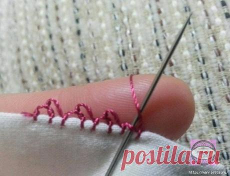 Бахрому для платка или шали можно легко сделать своими руками при помощи иголки и шелковых ниток. Смотрите небольшой фото мастер-класс.