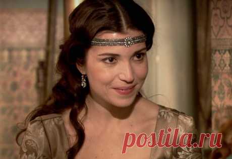 «Нравился Халит»: как Сельма Эргеч на самом деле попала в «Великолепный век» Последние новости шоу-бизнеса России и мира, биографии звезд, гороскопы - Вешкаймские вести