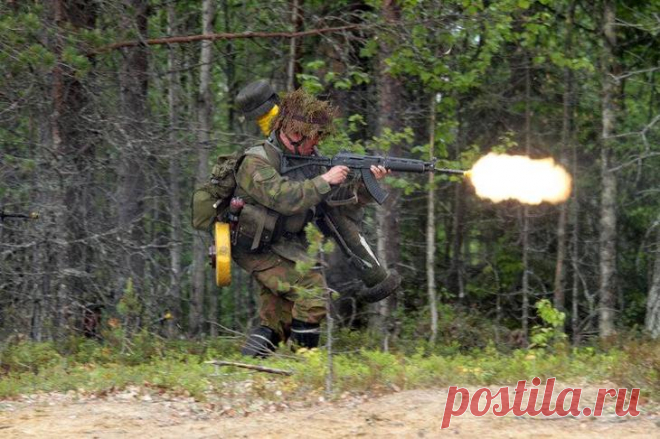 Rk62: финский клон автомата Калашникова Иди за Урал, иди за Урал, там много места для молотовской дачи. Туда отправим и Сталиных, и их приспешников, политруков, комиссаров и петрозаводских мошенников. Нет, Молотов! Нет, Молотов! Ты врёшь да...