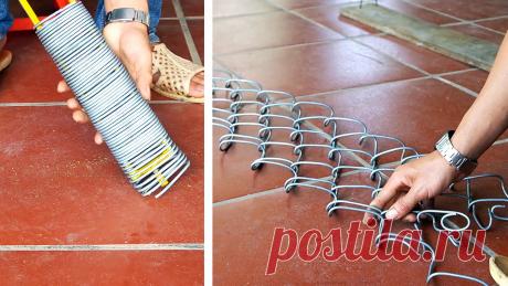 Как сделать приспособление для плетения сетки рабицы из стальной 4-мм проволоки На подворье или на дачном участке нередко нужно огородить территорию, собрать клетки или вольеры для содержания животных и т. д. Покупка сетки рабицы в магазине потребует немалых затрат. Но ее можно изготовить самому с помощью несложного механизма, и для этого не нужны специальные навыки и