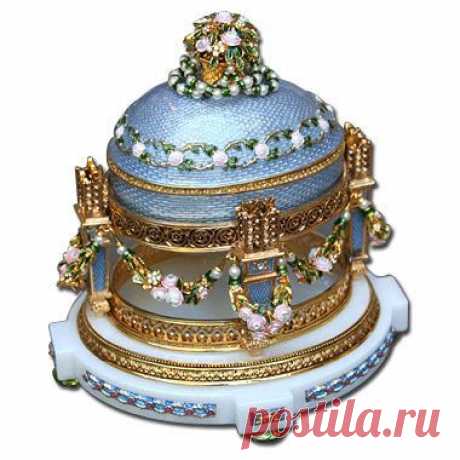 Faberge Egg  1907 - &quot;Gradle with Garland&quot;. Currently in a private collection in the USA. A gift to Maria from her son. |  Jasmin Thomas приколол(а) это к доске Faberge