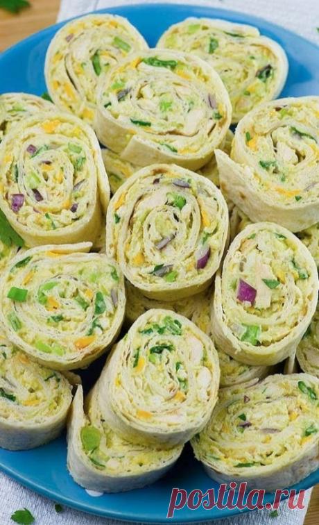 Салат - рулет из авокадо и курицы — Кулинарная книга - рецепты, фото, отзывы