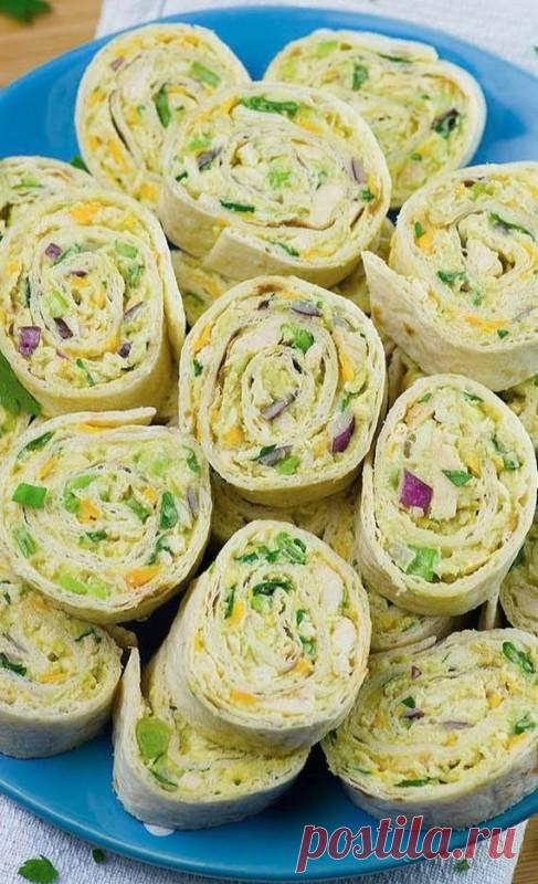 Салат - рулет из авокадо и курицы — Кулинарная книга - рецепты, фото, отзывы