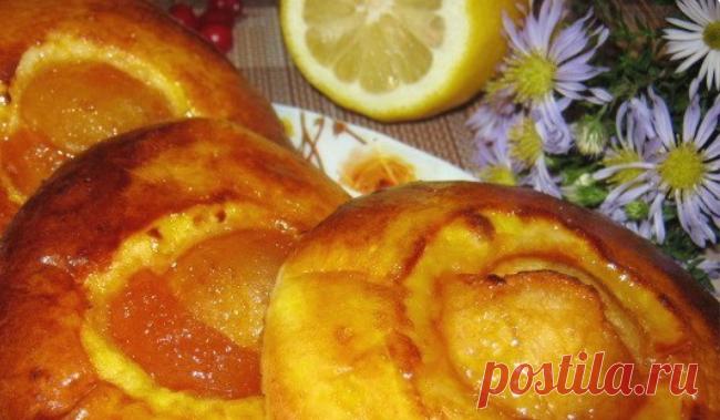 Быстрые творожные лепешки с вареньем к чаю Пышные, ароматные и вкуууусные! Ингредиенты: творог — 100-120 г, мука — около 200 г, яйцо — 1 штука, сахар — 70-100 г, молоко — 2-3 ст.л., сливочное масло — 40 г, растительное масло — 1 ст.ложка, сода — пол чайной ложки, 1 пакетик ванильного сахара...