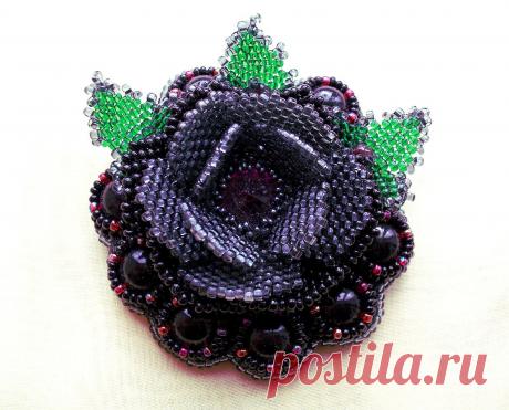 Цветок в сумерках | biser.info - всё о бисере и бисерном творчестве