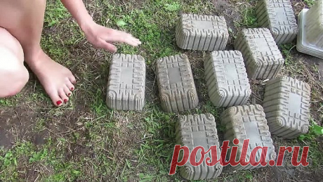 Оригинальная поделка для сада из пищевых лотков!