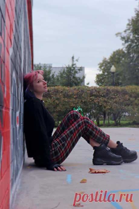 Творческий кризис, выгорание и депрессия или просто осень?
Да, автор уже не торт, извиняйте… Дело, наверное, не только в том, что уже два года подряд я что-то пишу или рисую для дзена почти каждый день, а в том, что страшно становится ляпнуть не то… Но это то, что касается только дзена. А в целом… Всем привет! С вами зануда, интроверт и человек, живущий […]
Читай дальше на сайте. Жми подробнее ➡