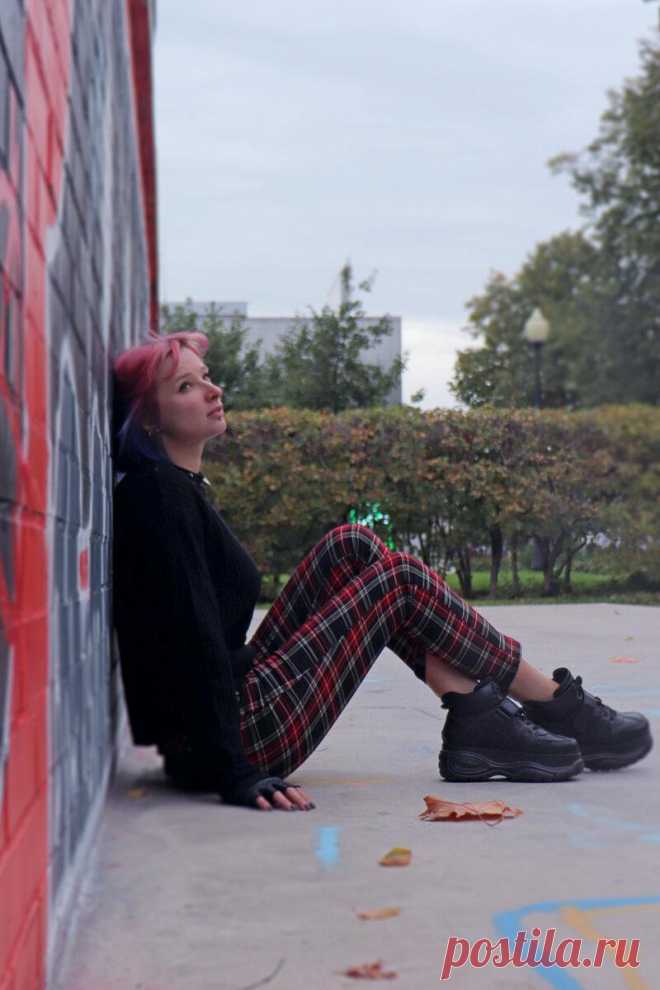 Творческий кризис, выгорание и депрессия или просто осень?
Да, автор уже не торт, извиняйте… Дело, наверное, не только в том, что уже два года подряд я что-то пишу или рисую для дзена почти каждый день, а в том, что страшно становится ляпнуть не то… Но это то, что касается только дзена. А в целом… Всем привет! С вами зануда, интроверт и человек, живущий […]
Читай дальше на сайте. Жми подробнее ➡