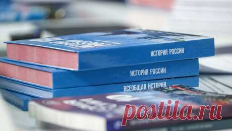 ФАС завела второе дело на издательство &quot;Просвещение&quot;. Федеральная антимонопольная служба (ФАС) России возбудила второе дело в отношении издательства &quot;Просвещение&quot; по подозрению в завышении стоимости учебников по истории. Об этом сообщается на сайте ФАС. В случае признания нарушения ...