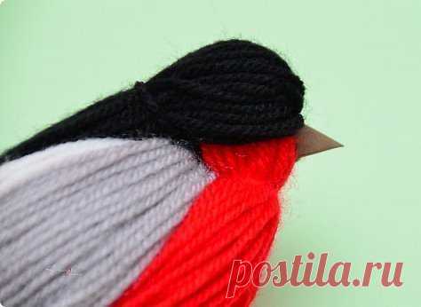 Снигирь из пряжи
