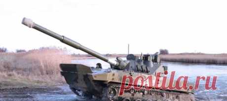 Российская армия может в скором времени получить на вооружение новых легкий танк Спрут-СДМ1. Боевая машина обладает уникальным набором свойств и характеристик. Она создавалась для подразделений десанта и отличается высокой степенью мобильности. Главным же качеством нового танка является возможность преодолевать водные преграды. Во время движения по воде танк сохраняет возможность прицельной стрельбы из башенного орудия. Фото naukatehnika.com Недавно машина прошла комплекс испытаний. Они прошли…