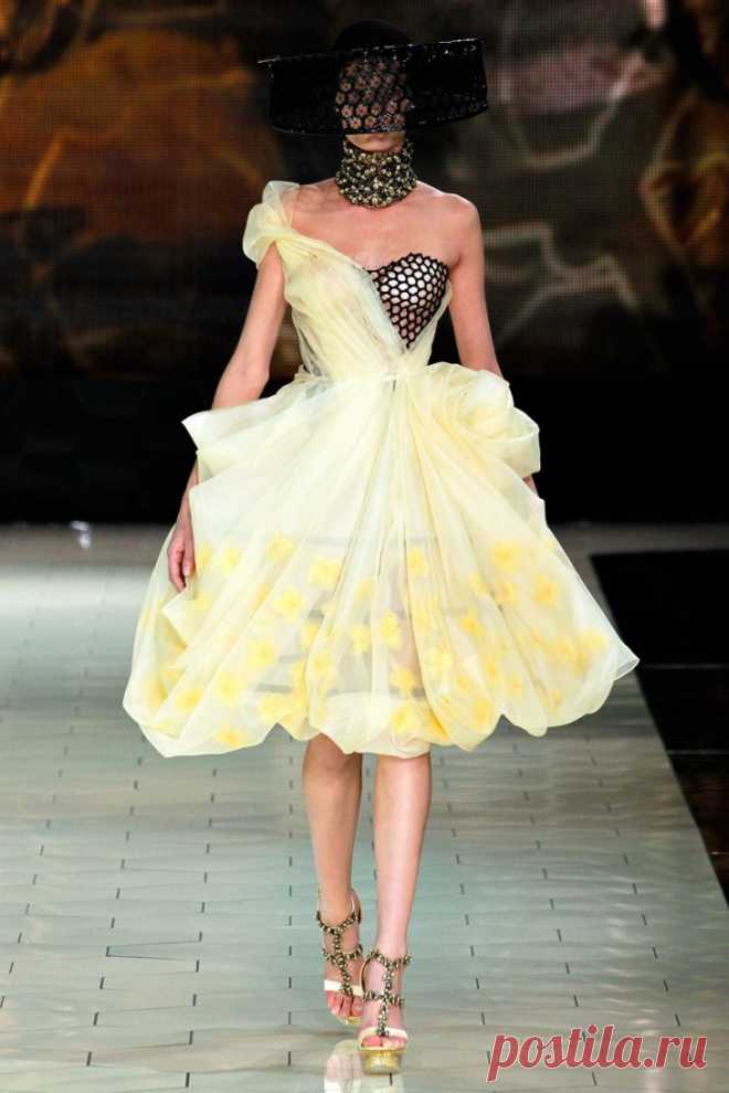 Прозрачность от кутюр (трафик) / Дизайнеры / ВТОРАЯ УЛИЦА