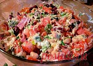 Салат «Обжорка» с консервированной фасолью:Рецепт №1