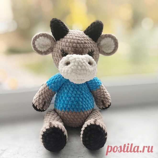 PDF Бычок крючком. FREE crochet pattern; Аmigurumi animal patterns. Амигуруми схемы и описания на русском. Вязаные игрушки и поделки своими руками #amimore - корова, коровка, телёнок, плюшевый бык, большой бычок из плюшевой пряжи.