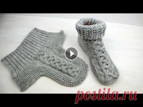 Вязаные тапочки с узором Коса 38-40р. Как связать следочки за эти выходные #тапочкиспицами #вязаныетапочки #следкиспицамиСегодня мы будем вязать спицами домашние тапочки на 38-40 размер. Тапочки с центральным узором Коса и ор...
