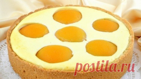 Творожный пирог с персиками.