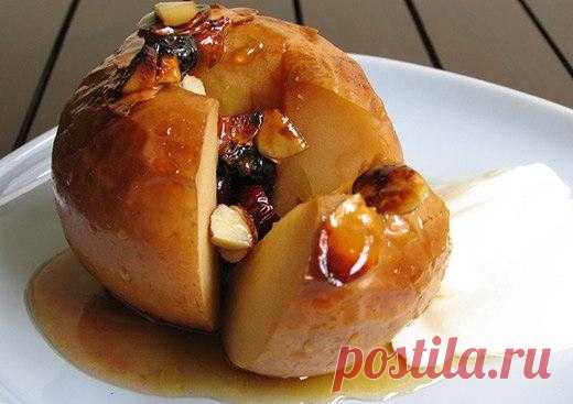 Продукты, которые можно есть даже ночью 

Мы выбрали 8 продуктов, которые можно есть без страха поправиться, даже когда на небе звёзды, а вам по идее нужно спать, а не стоять перед холодильником в муках выбора.

 Свекла
Свекла важна для нас тем, что содержит большое количество бетаина, липотропного вещества, регулирующего жировой обмен. В таком количестве как в свекле его нет больше нигде. Помимо помощи в сжигании жиров бетаин хорош тем, что способствует лучшему усвоению п...