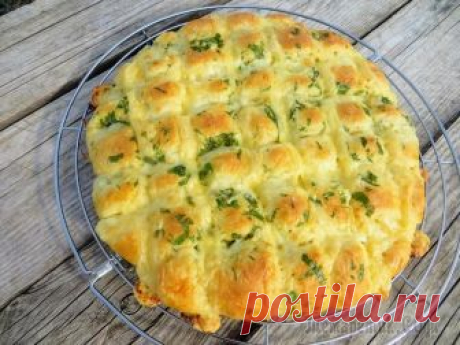 Вы обалдеете насколько это вкусно! Чесночно-сырная лепешка Сырная лепешка в новом исполнении! Ароматная, вкусная и очень красивая! Жалею, что не пробовала этот рецепт раньше, теперь буду часто повторять! И вы присоединяйтесь, готовьте на здоровье и с удовольс...