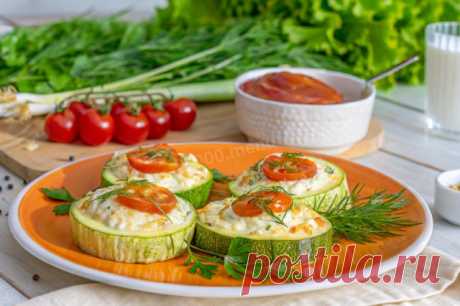 Кабачки, фаршированные курицей, помидорами и сыром в духовке рецепт с фото пошагово - 1000.menu