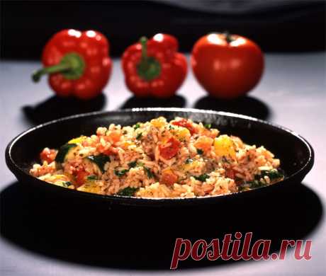 Жареный рис с овощами