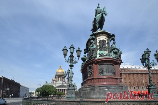 Исаакиевская площадь. Санкт-Петербург
