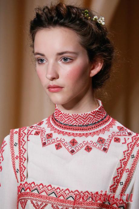 Valentino Spring 2015 Couture - Details - Gallery - Style.com