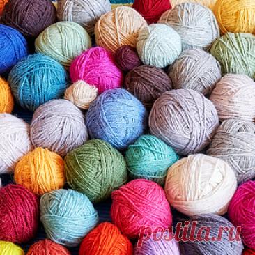 Свободный сентябрьский crochet-along для начинающих и опытных мастериц с пошаговым фотоуказателем и письменным описанием.