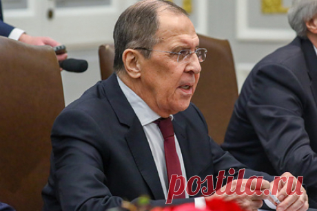 Лавров увидел резон в отказе передавать гуманитарную помощь талибам. Глава МИД России Сергей Лавров увидел резон в том, что некоторые представители международного сообщества отказываются передавать гуманитарную помощь Афганистану через правительство талибов. Он отметил, что Россия оказывает содействие в переговорах с талибами по допуску гуманитарных миссий в Афганистан.